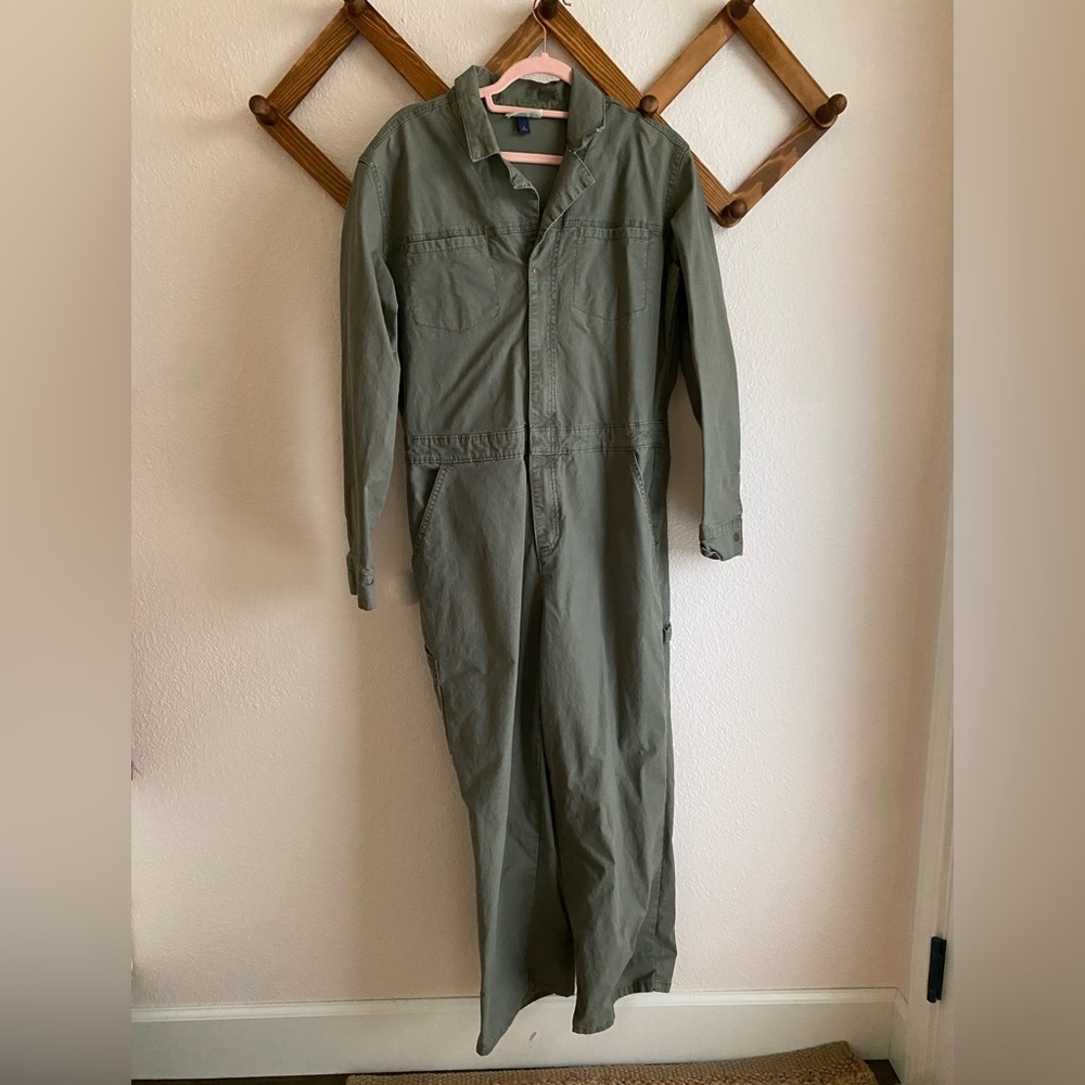 Universal threads coverall size 10. 100% cotton.